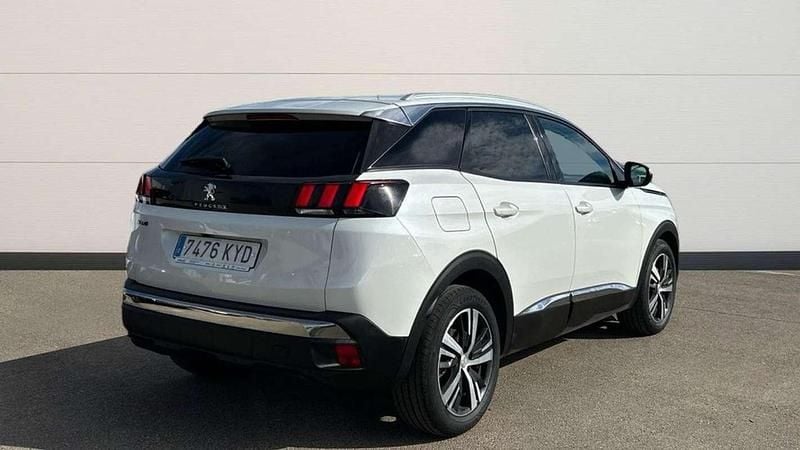 Usado Peugeot 3008 Allure 131 CV (96 kW) 2019 Blanco SUV