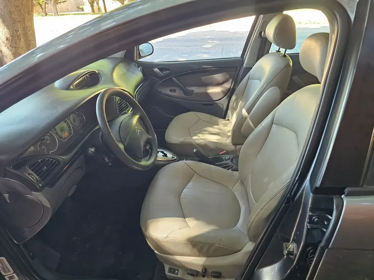Usado Citroën C5 Exclusive 172 CV (126 kW) 2005 Gris