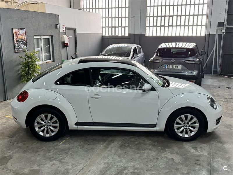 Usado VW Beetle Edition 105 CV (77 kW) 2014 Blanco Utilitario