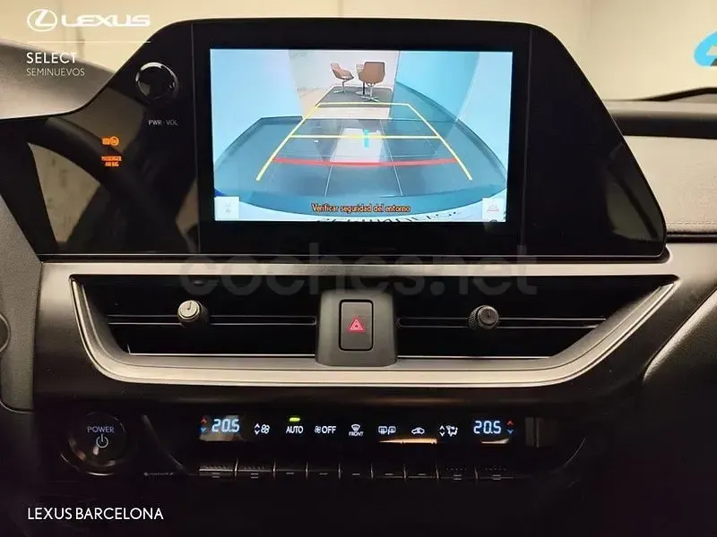 Usado Lexus UX 199 CV (146 kW) 2024 Azul SUV
