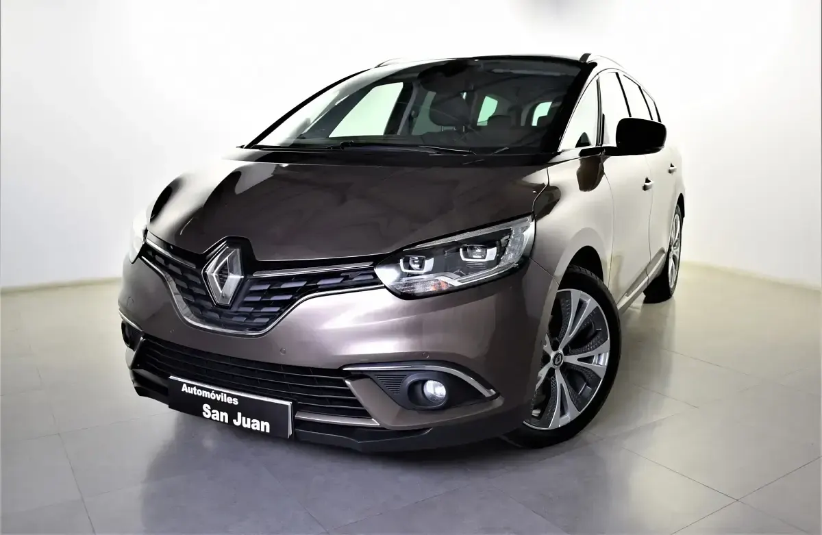 Usado Renault Grand Scénic IV Zen 160 CV (117 kW) 2019 Marrón Monovolumen
