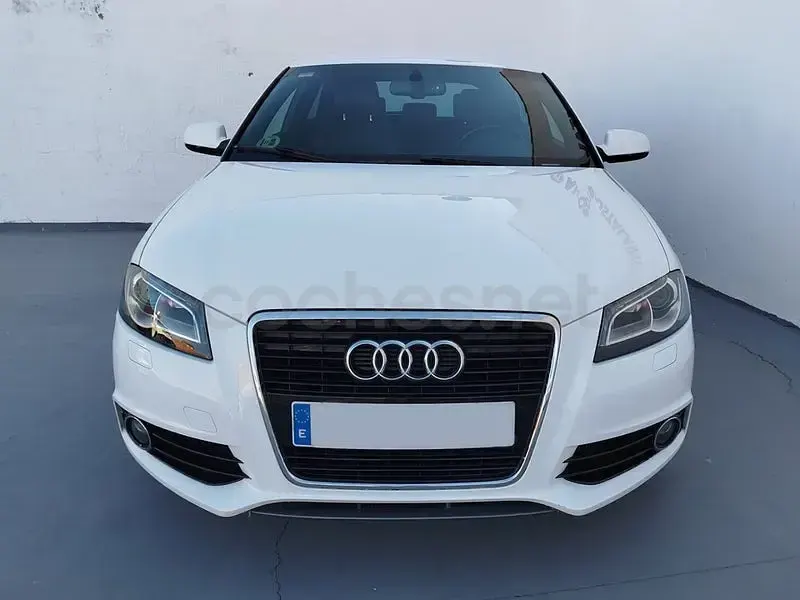 Usado Audi A3 Ambition 150 CV (110 kW) 2013 Blanco Berlina