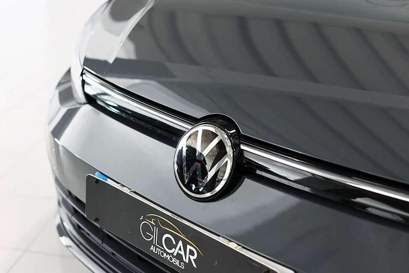 Usado VW Golf VIII Life 109 CV (80 kW) 2021 Gris Utilitario