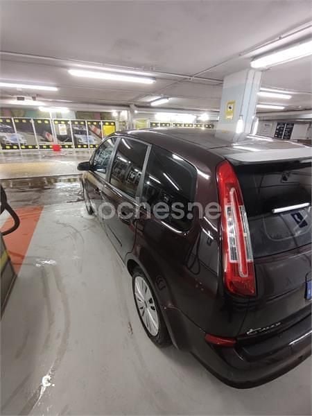Usado Ford C-MAX Ghia 136 CV (100 kW) 2008 Granate Monovolumen
