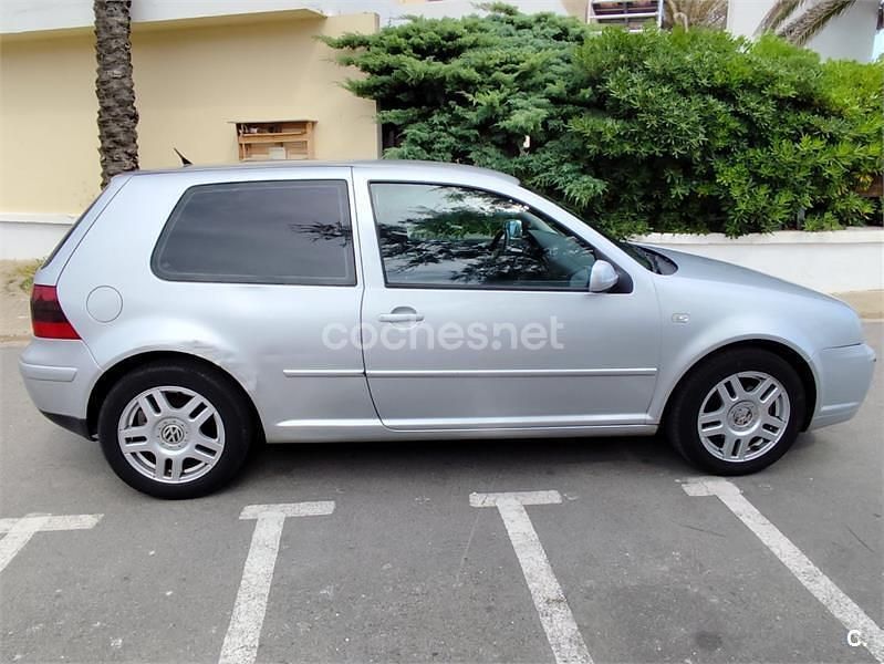 Gris / plata Usado 2000 VW Golf Cabriolet Highline Descapotable | 3300 € - Imagen 1/4