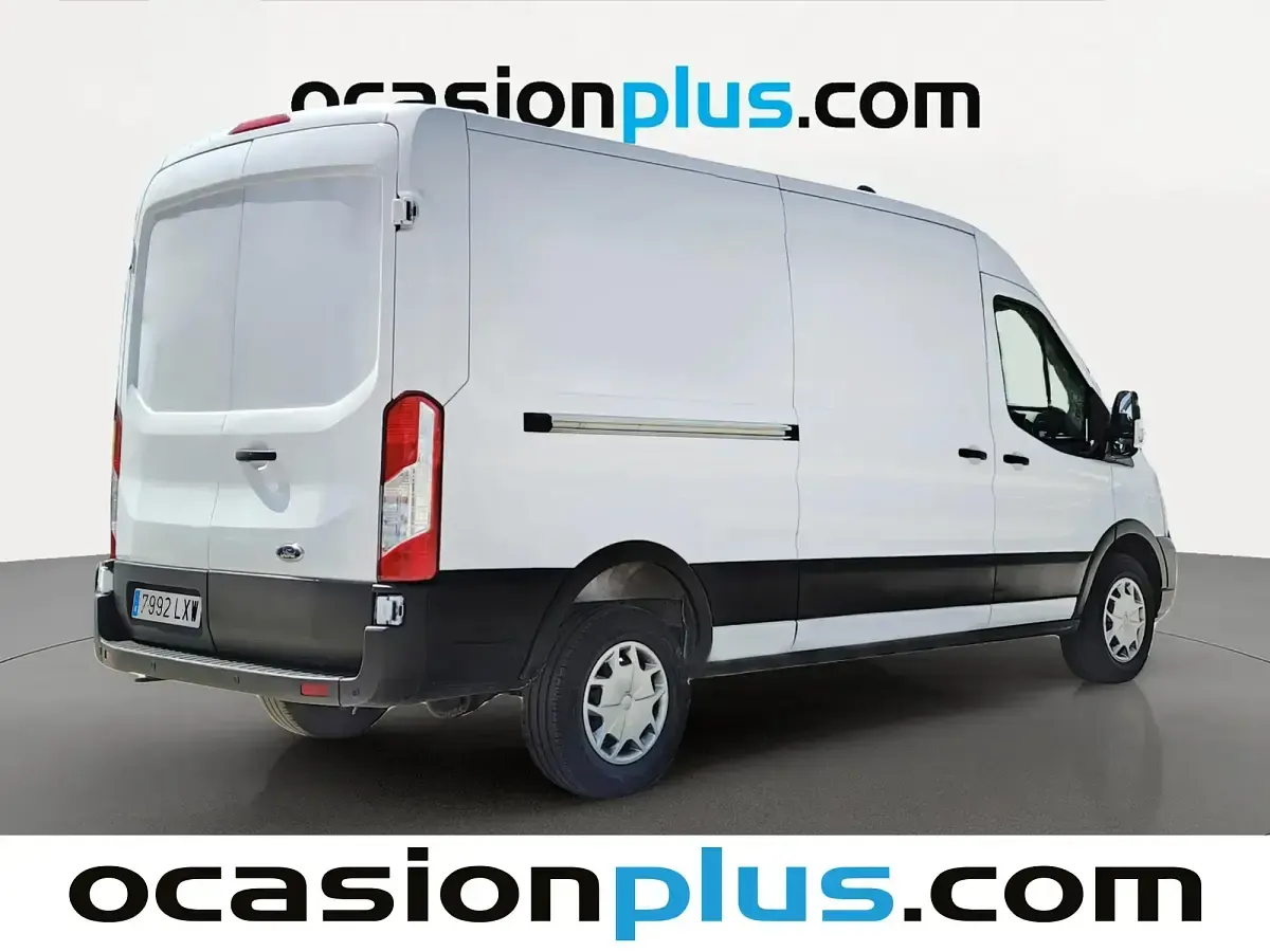 Usado Ford Transit Trend 130 CV (95 kW) 2022 Blanco Berlina