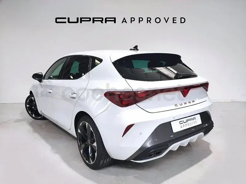 Usado Cupra Leon 150 CV (110 kW) 2025 Blanco Berlina