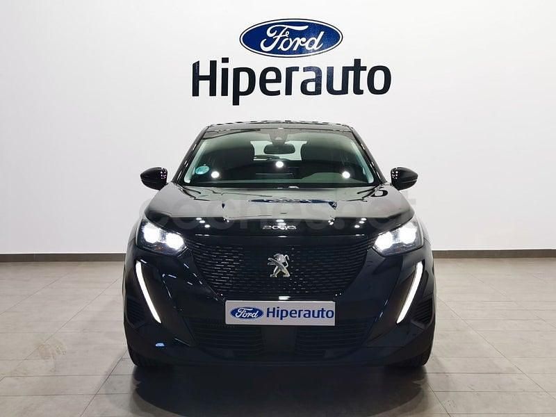 Usado Peugeot 2008 Active 100 CV (73 kW) 2021 Negro SUV