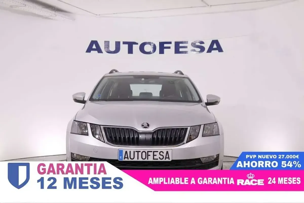 Usado Skoda Octavia Ambition 131 CV (96 kW) 2020 Gris Familiar