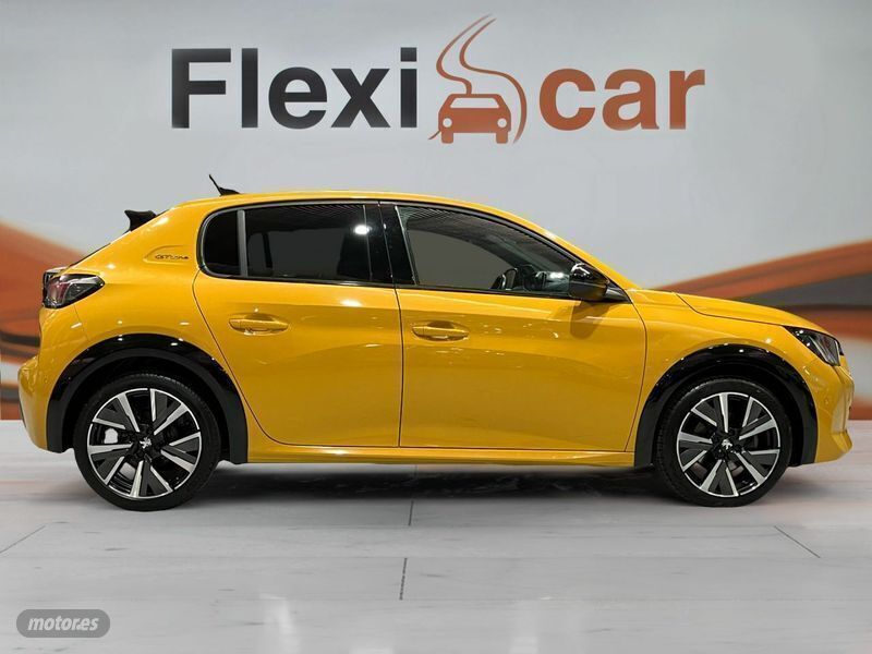 Usado Peugeot 208 GT-line 131 CV (96 kW) 2020 Amarillo Utilitario