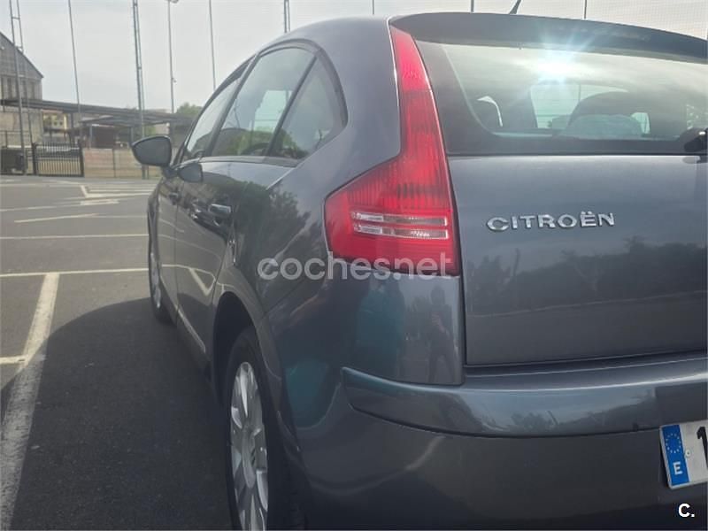 Usado Citroën C4 90 CV (66 kW) 2010 Gris / plata Berlina