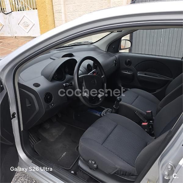 Usado Chevrolet Kalos SE 72 CV (52 kW) 2005 Gris / plata Berlina