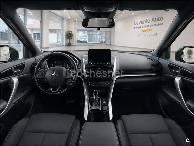 Usado Mitsubishi Eclipse Cross Motion 188 CV (138 kW) 2022 Blanco SUV