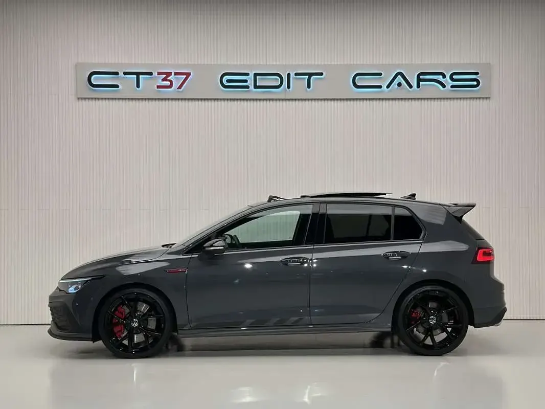 Usado VW Golf VIII GTI 301 CV (221 kW) 2023 Gris Utilitario