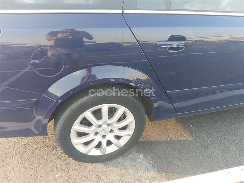 Usado Opel Astra Cosmo 125 CV (91 kW) 2007 Azul Familiar