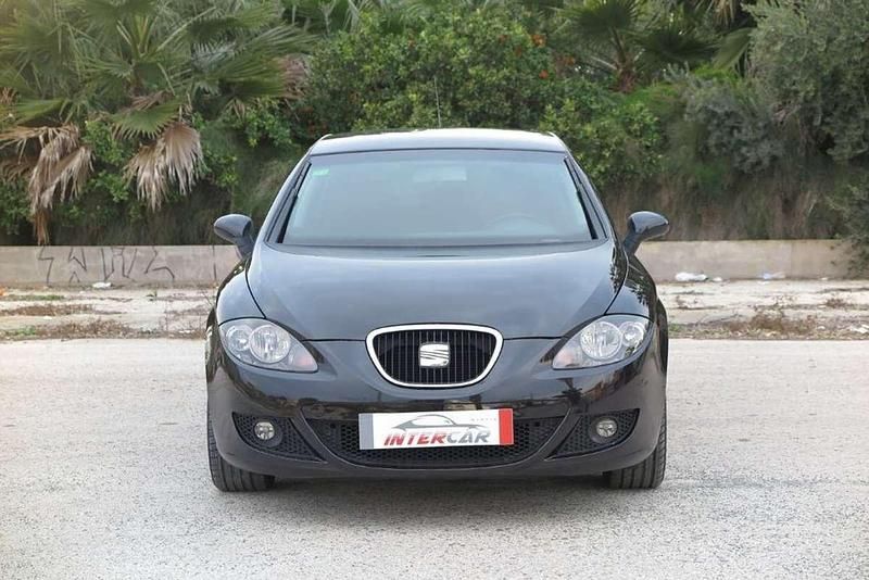 Usado Seat Leon Sport 140 HP (102 kW) 2006 Preto Citadino