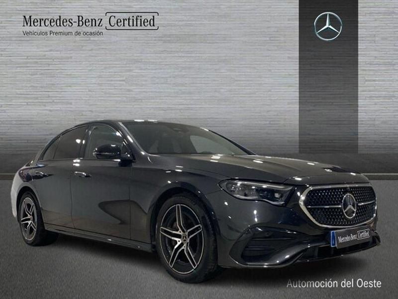 Usado Mercedes E220 AMG line 197 CV (144 kW) 2025 Gris Berlina