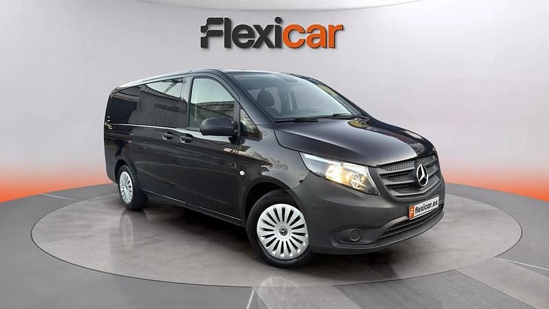 Usado Mercedes Vito 136 CV (100 kW) 2023 Negro Van