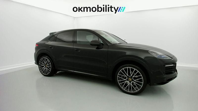 Usado Porsche Cayenne Platinum Edition 462 CV (339 kW) 2022 Negro cromita SUV