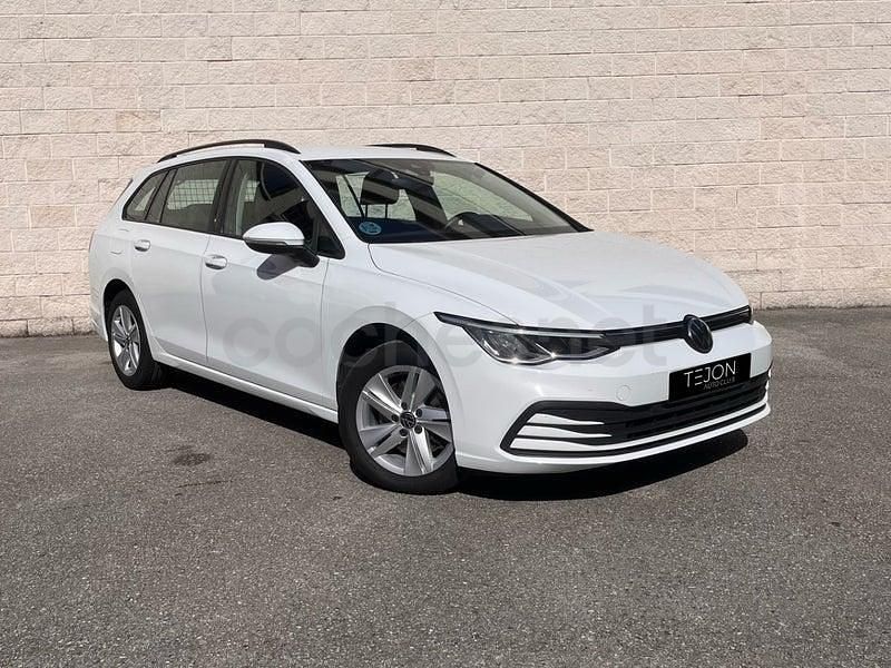Usado VW Golf VIII 115 CV (84 kW) 2021 Blanco Familiar