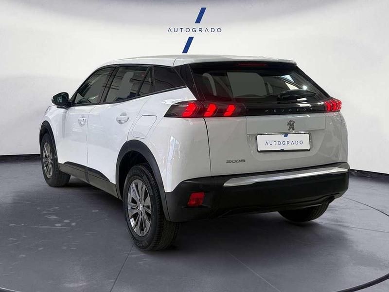 Usado Peugeot 2008 Active 109 CV (80 kW) 2021 Blanco SUV