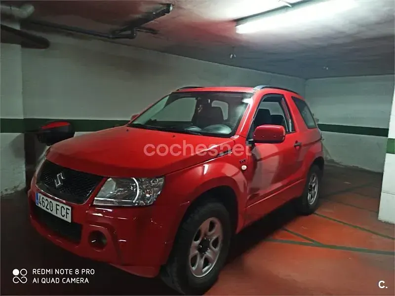 Usado Suzuki Grand Vitara 106 CV (77 kW) 2006 Rojo SUV