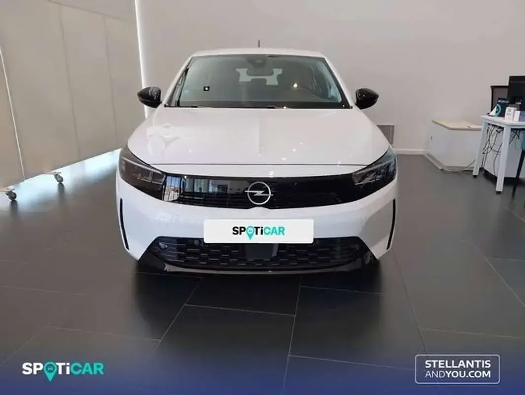 Usado Opel Corsa Edition 101 CV (74 kW) 2024 Blanco Utilitario