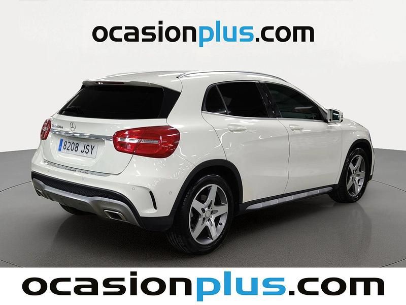 Usado Mercedes GLA200 AMG line 136 CV (100 kW) 2016 Blanco SUV