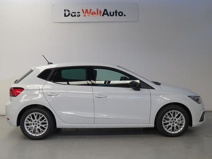 Usado Seat Ibiza FR 115 CV (84 kW) 2024 Blanco Utilitario