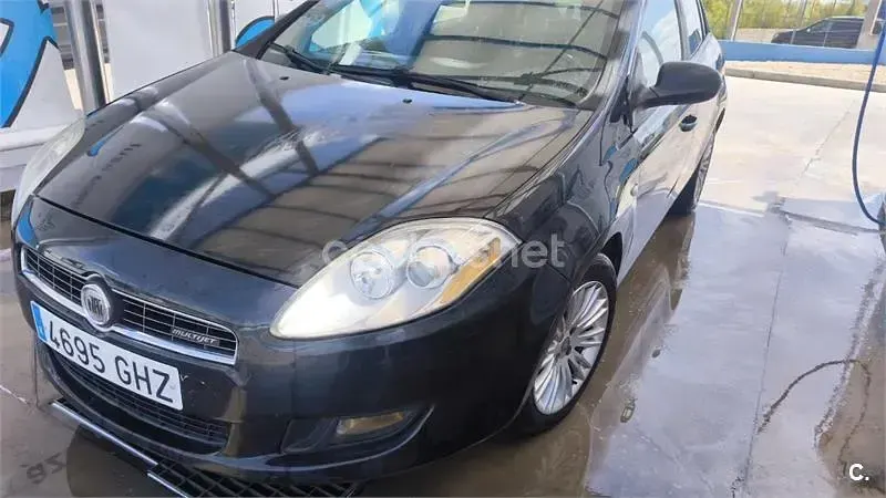 Usado Fiat Bravo Dynamic 120 CV (88 kW) 2008 Negro Utilitario