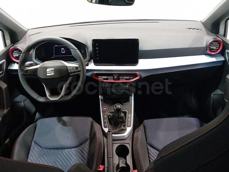Usado Seat Arona FR 116 CV (85 kW) 2025 Blanco SUV