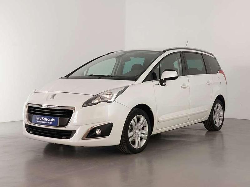 Usado Peugeot 5008 Style 120 CV (88 kW) 2016 Blanco Monovolumen
