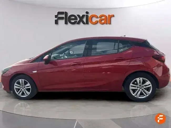 Usado Opel Astra GS Line 130 CV (95 kW) 2020 Rojo Berlina
