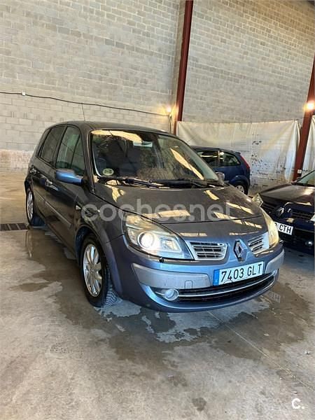 Usado Renault Scénic III Dynamique 130 CV (95 kW) 2009 Gris / plata Monovolumen