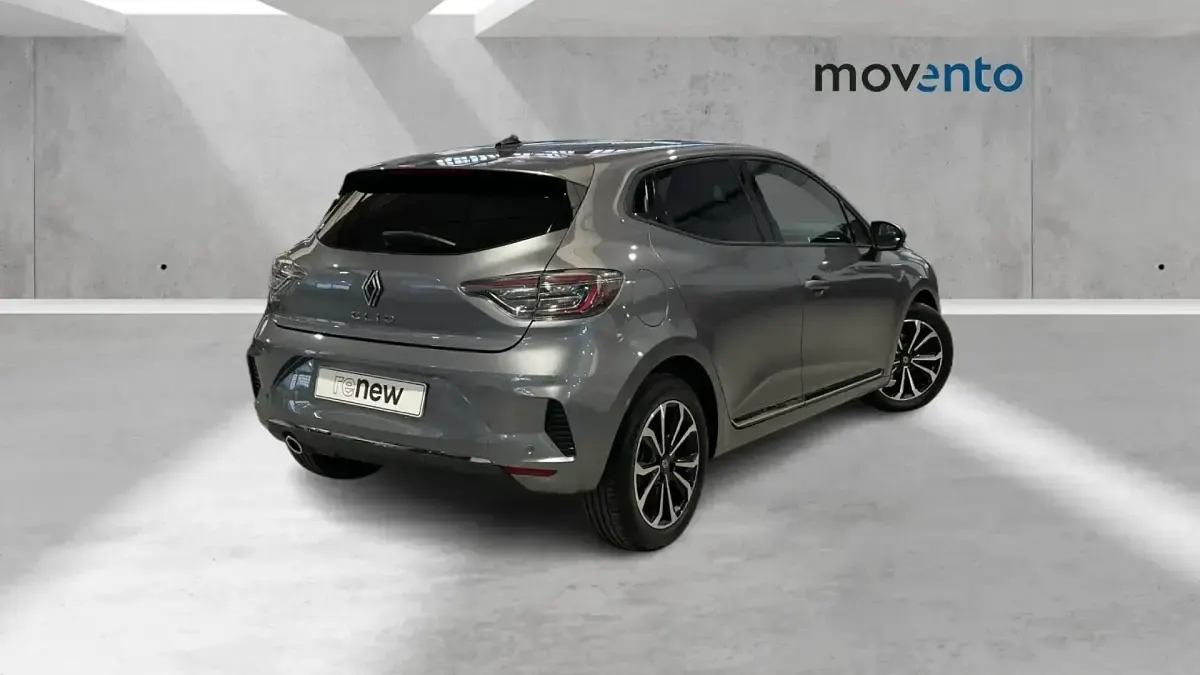 Usado Renault Clio V Techno 100 CV (73 kW) 2025 Gris Berlina