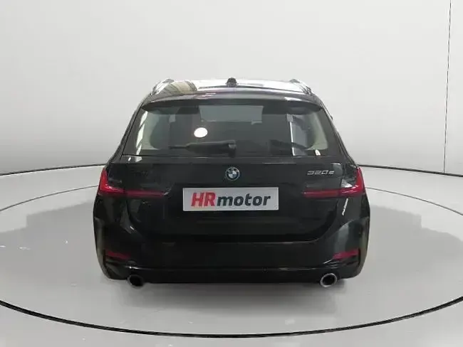 Usado BMW 320e 204 CV (150 kW) 2023 Negro Berlina