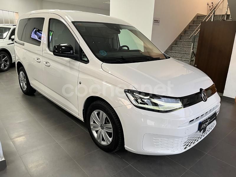 Usado VW Caddy 122 CV (89 kW) 2021 Blanco Monovolumen