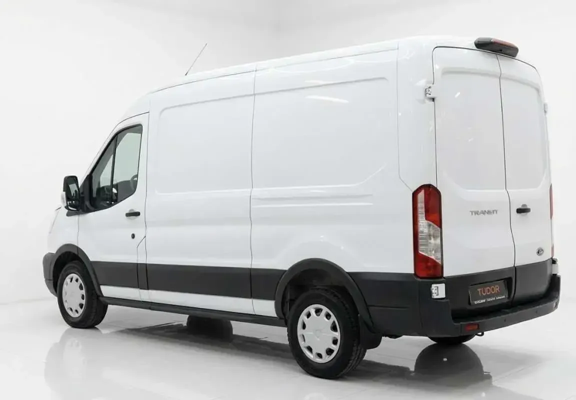Usado Ford Transit Trend 131 CV (96 kW) 2020 Blanco Van
