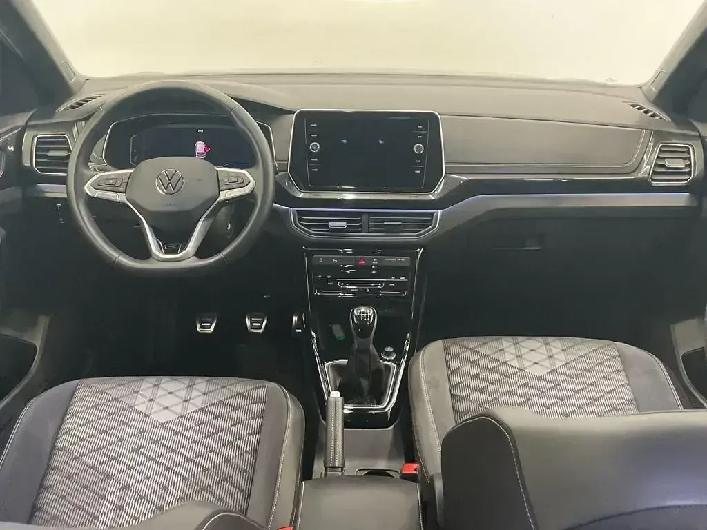 Usado VW T-Cross R-line 115 CV (84 kW) 2025 Gris SUV