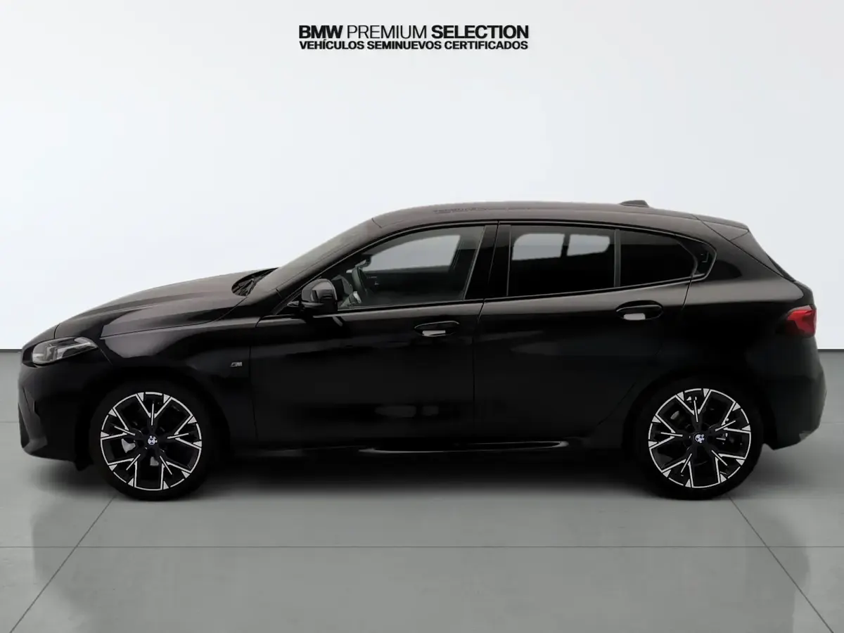 Usado BMW 120 Comfort Edition 163 CV (119 kW) 2025 Negro Utilitario