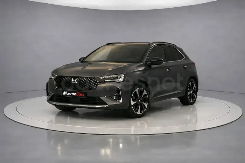 Usado DS Automobiles DS7 Crossback Performance 130 CV (95 kW) 2024 Gris / plata SUV