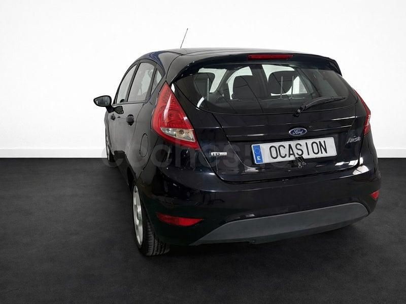 Usado Ford Fiesta Trend 68 CV (50 kW) 2010 Negro Utilitario