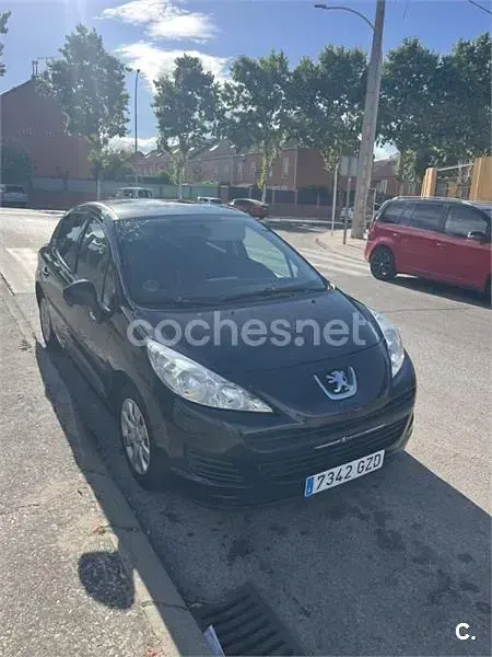 Usado Peugeot 207 95 CV (69 kW) 2010 Negro Berlina