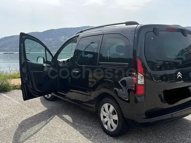 Usado Citroën Berlingo Shine 100 CV (73 kW) 2018 Negro Monovolumen