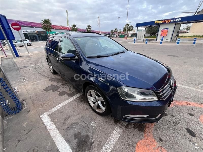 Usado VW Passat Advance 105 CV (77 kW) 2013 Azul Familiar