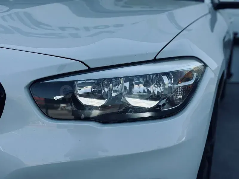 Usado BMW 118 Comfort Edition 136 CV (100 kW) 2016 Blanco Utilitario