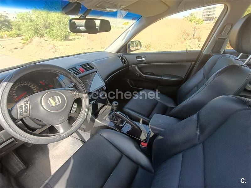 Usado Honda Accord Comfort 155 CV (114 kW) 2008 Gris / plata Berlina