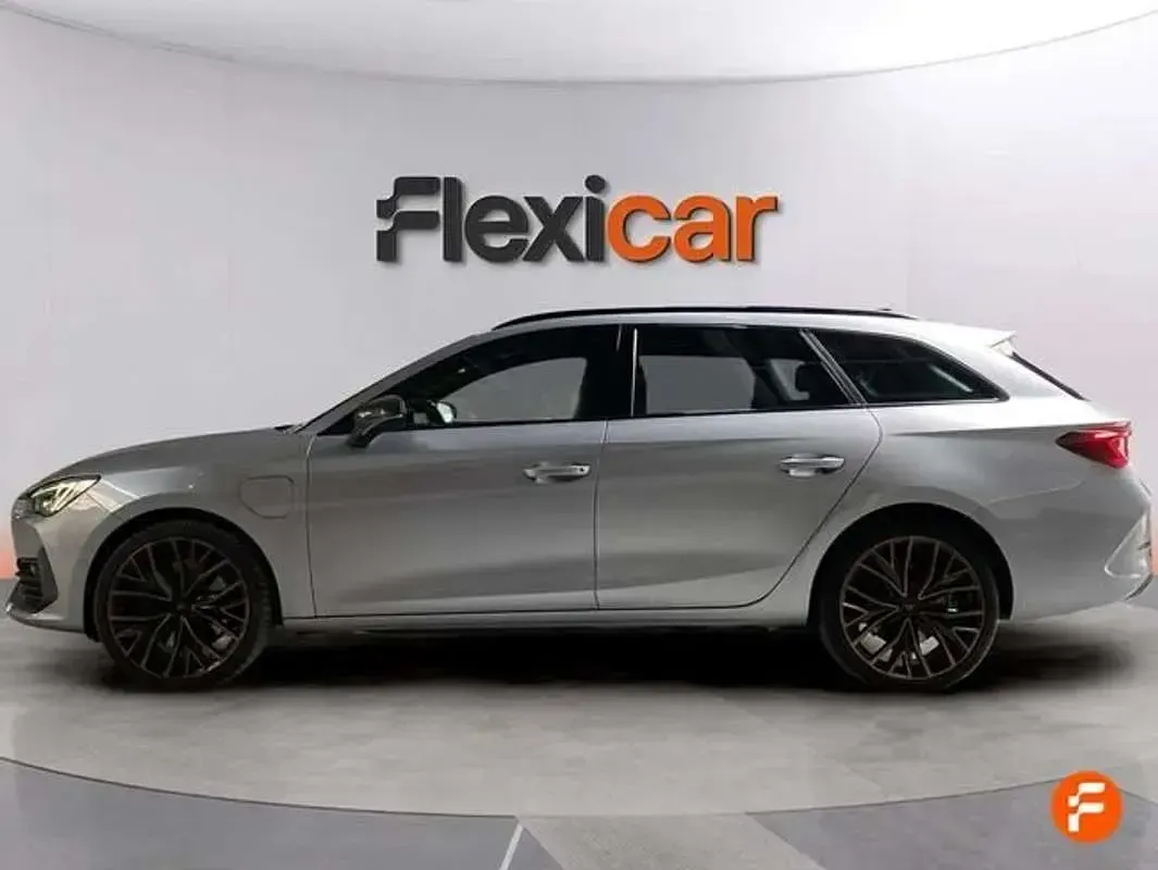 Usado Cupra Leon 204 CV (150 kW) 2021 Gris Utilitario