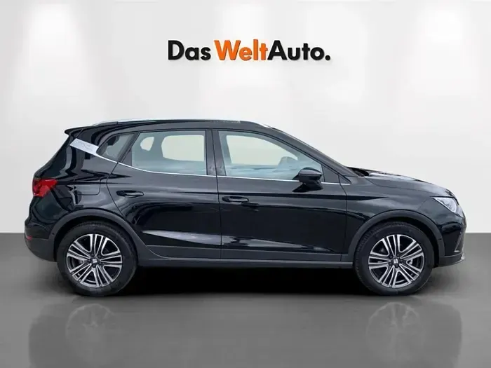 Usado Seat Arona FR 115 CV (84 kW) 2024 Negro SUV