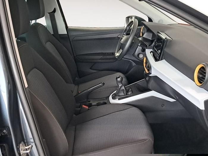Usado Seat Arona Style 115 CV (84 kW) 2025 Gris SUV